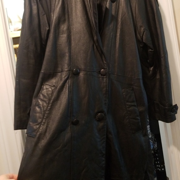 Burks bay leather trench coat - Picture 6 of 6